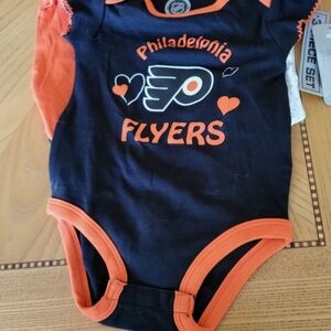 NWT NHL 3 piece Philadelphia Flyers 18 mo onesies